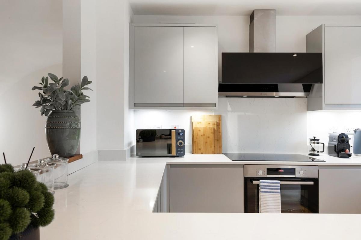 Apartment The Riverbank Hideaway London