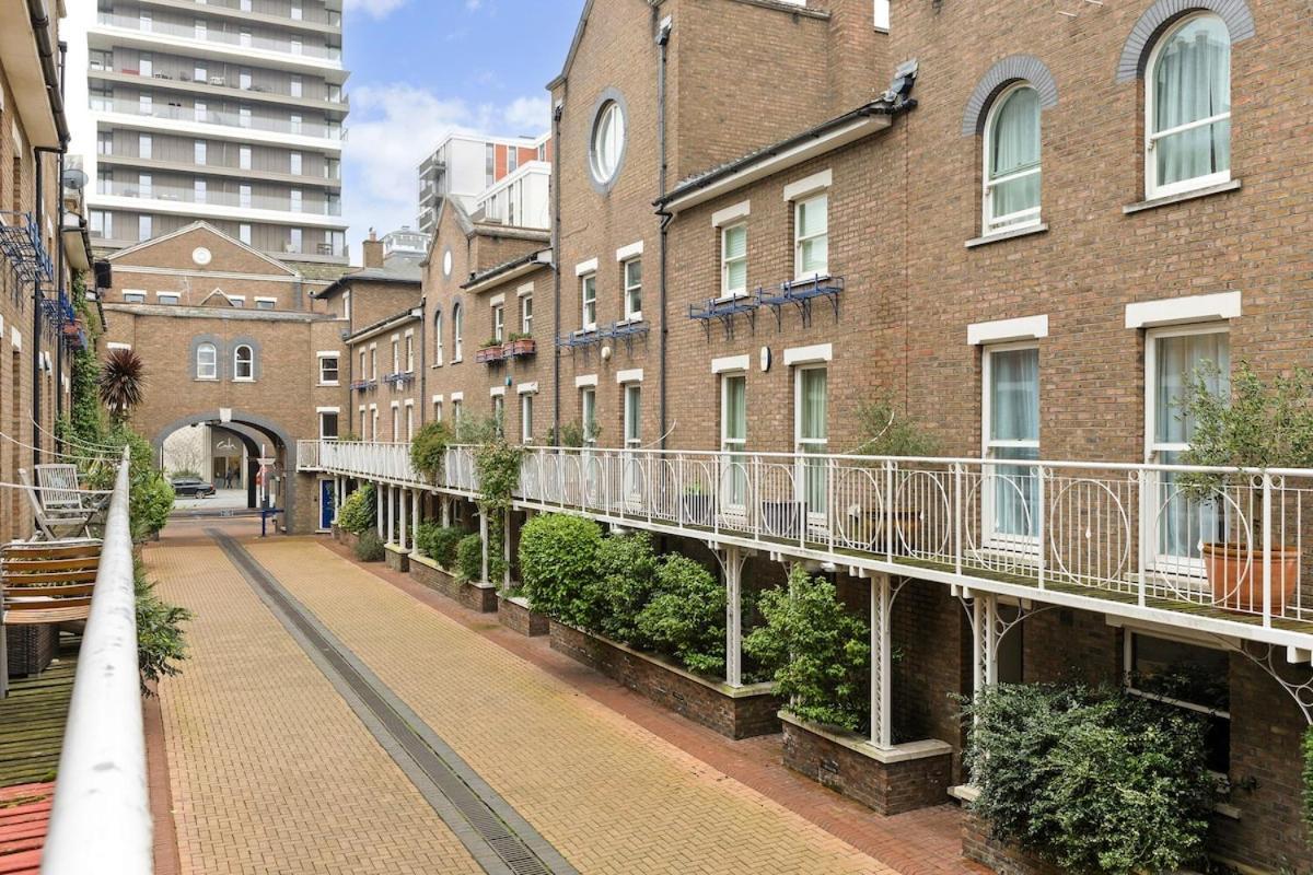 The Riverbank Hideaway London